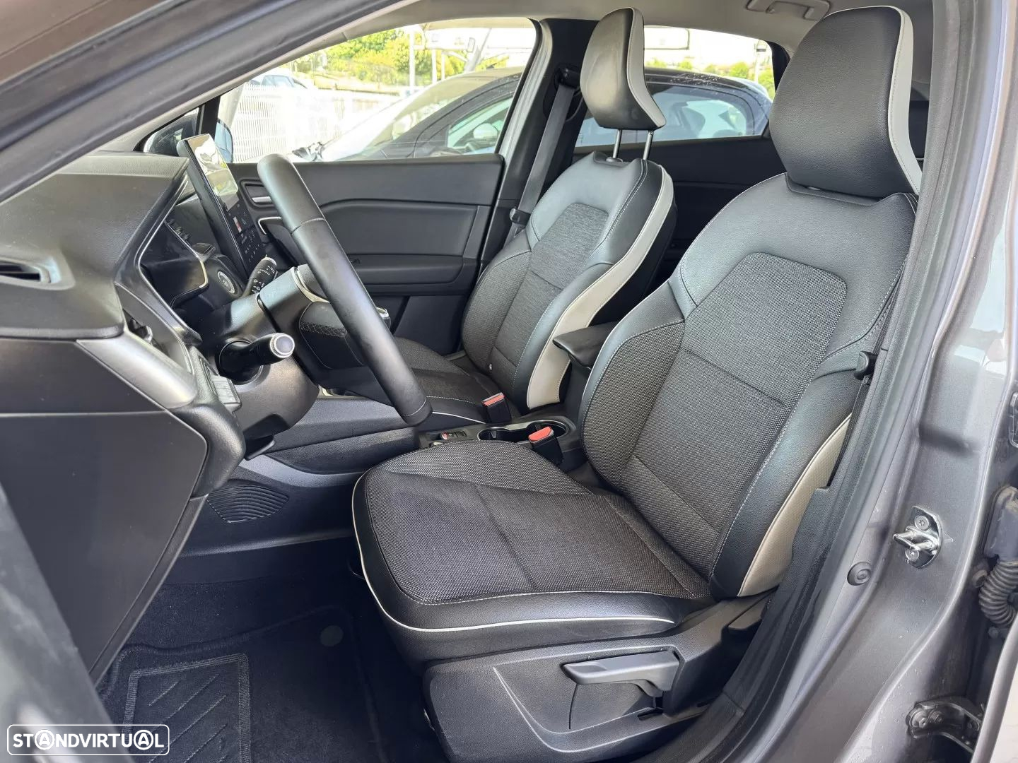 Renault Captur 1.0 TCe Intens - 12