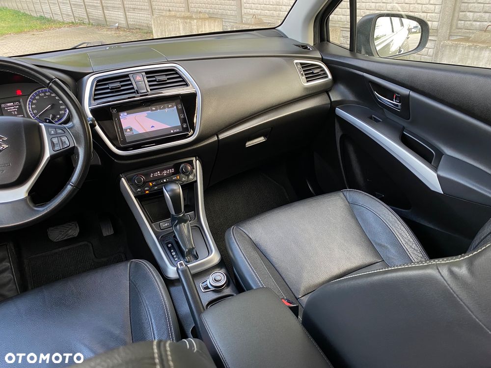 Suzuki SX4 S-Cross 1.4 SHVS Premium 4WD - 33