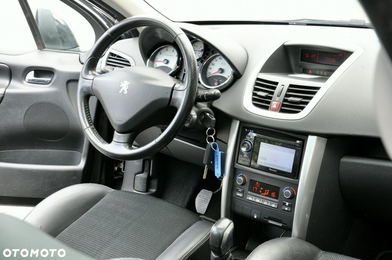 Peugeot 207 - 6