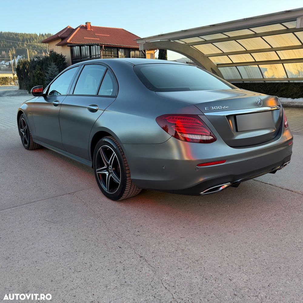 Mercedes-Benz E 300 de 9G-TRONIC - 4