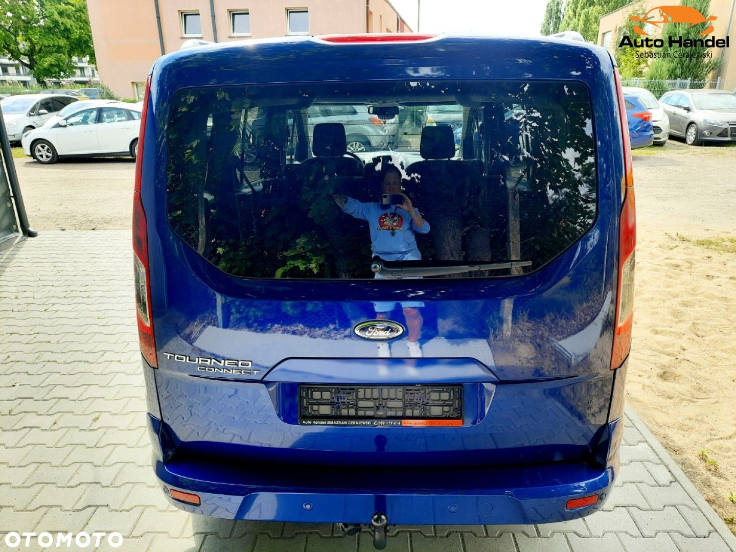 Ford Tourneo Connect Grand - 10