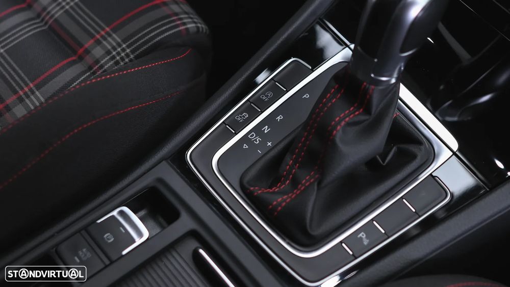 VW Golf GTI 2.0 TSI OPF DSG Performance - 41