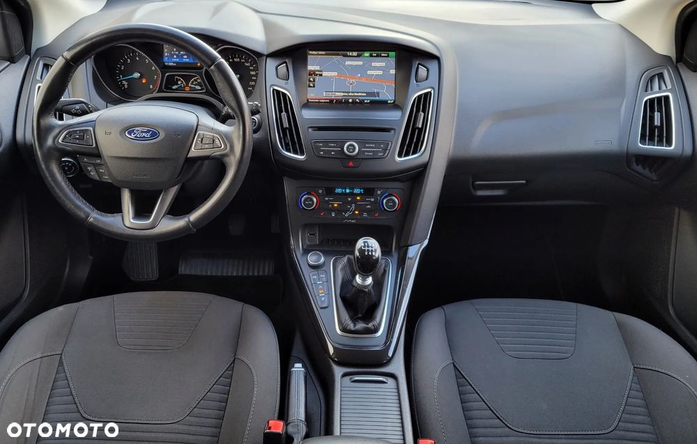 Ford Focus 1.5 EcoBoost Start-Stopp-System Business Edition - 13