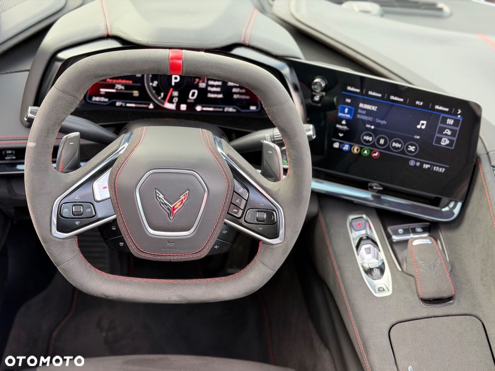 Chevrolet Corvette - 18