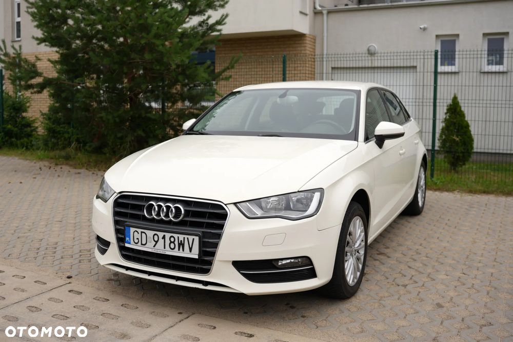 Audi A3 Sportback 1.4 TFSI Ambiente S tronic - 3