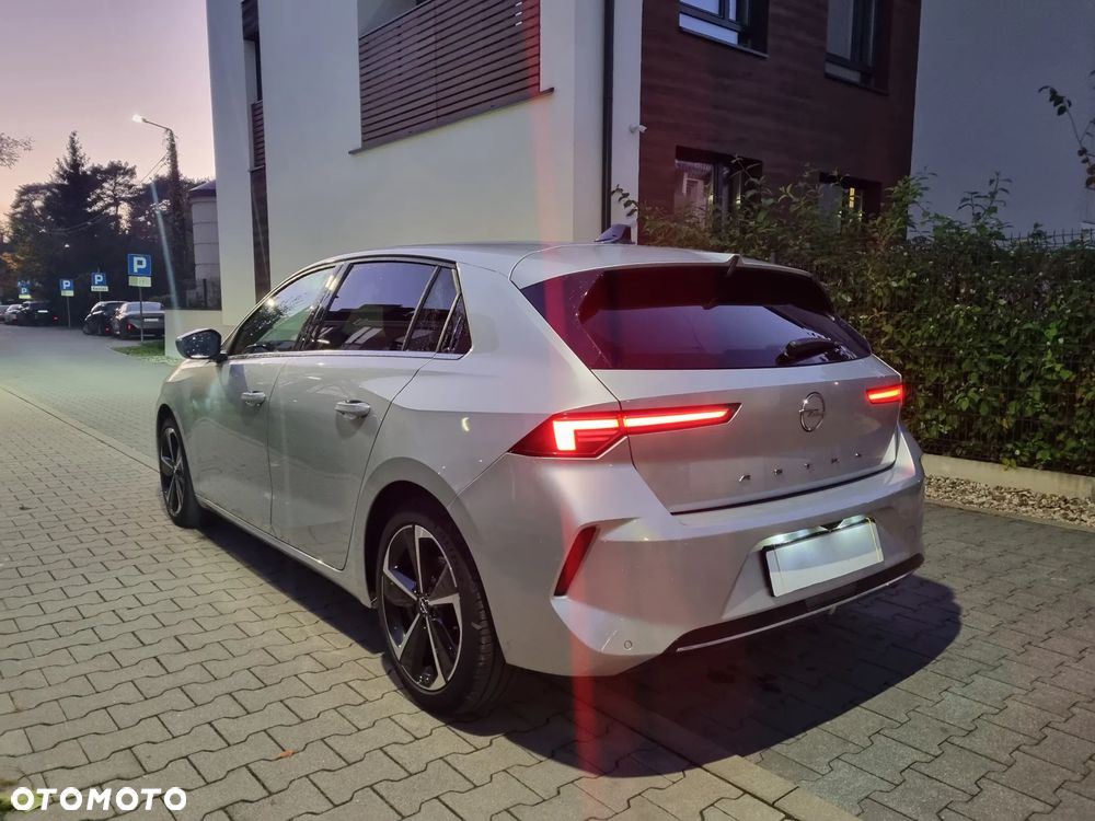 Opel Astra 2023 photo 4