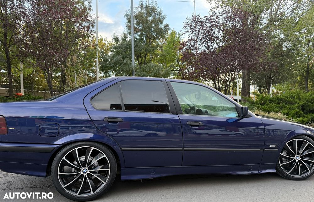 BMW Seria 3 1995 photo 3