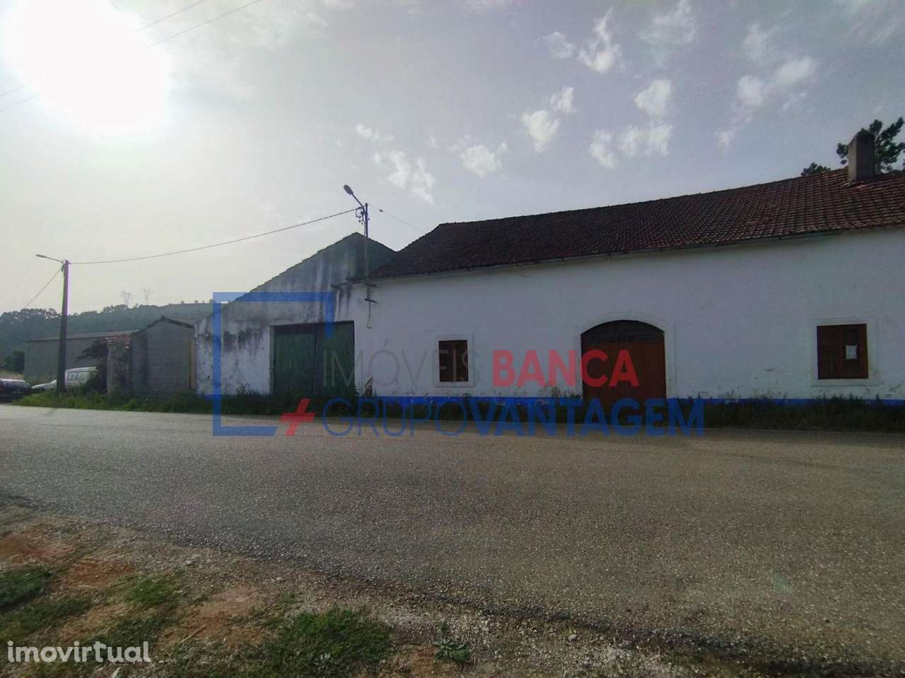 Moradia com armazém e Terreno - Grande imagem: 2/5