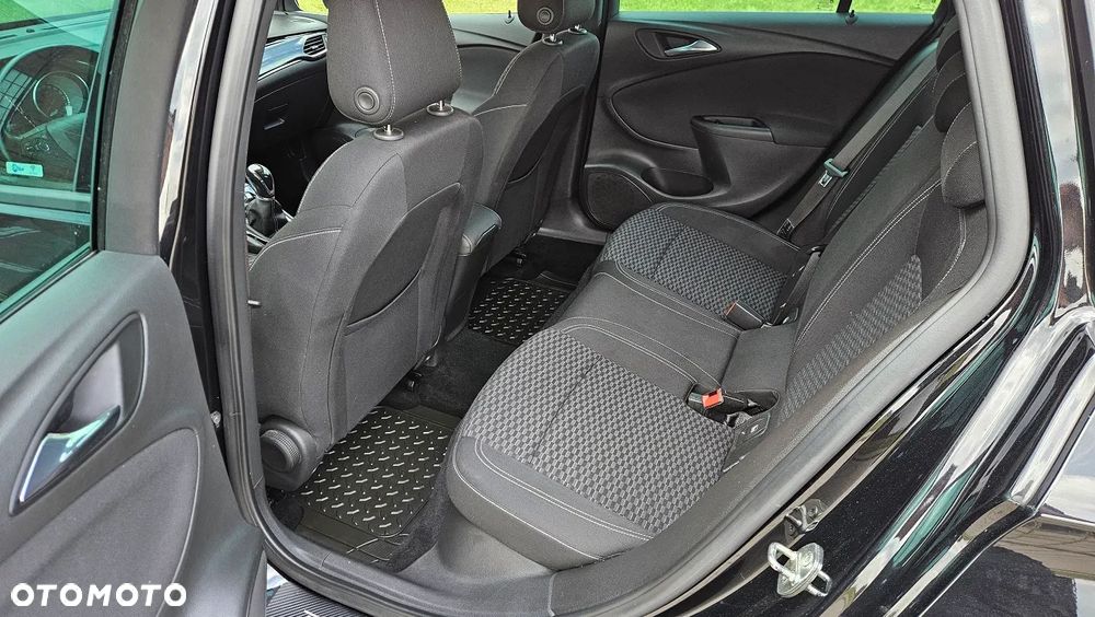 Opel Astra 1.4 Turbo Innovation - 10