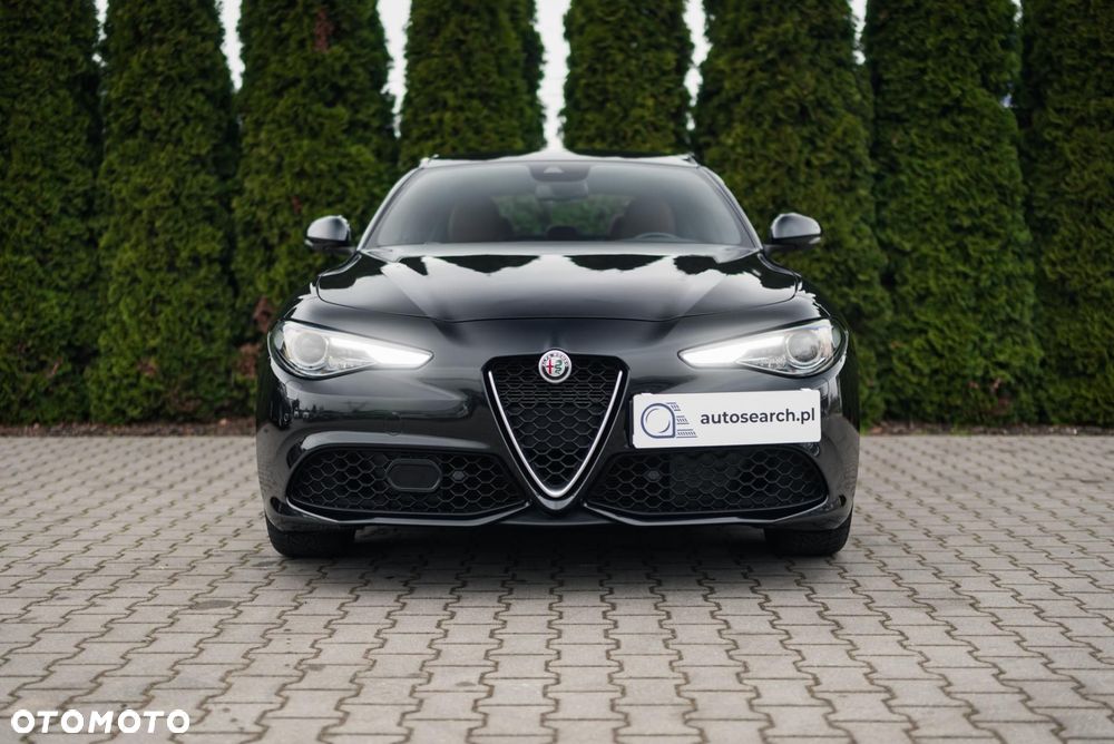 Alfa Romeo Giulia - 2