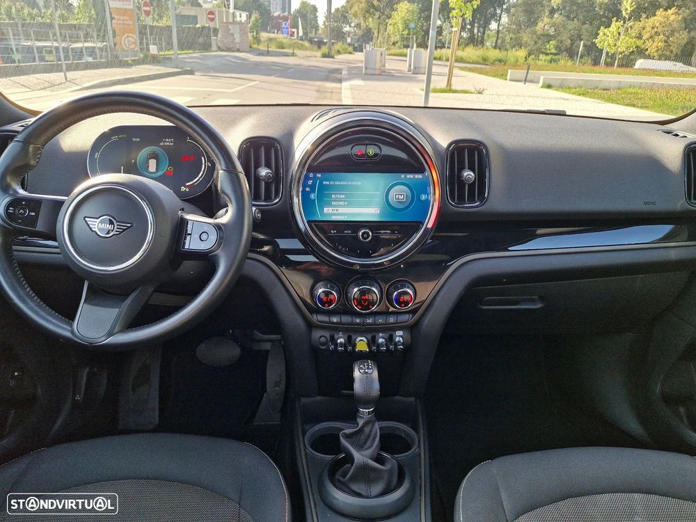 MINI Countryman Cooper SE ALL4 Auto - 17