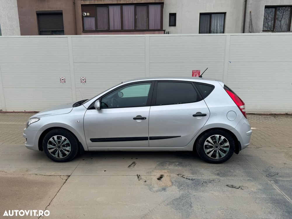 Hyundai i30 1.4 DOHC GL CLASSIC - 3