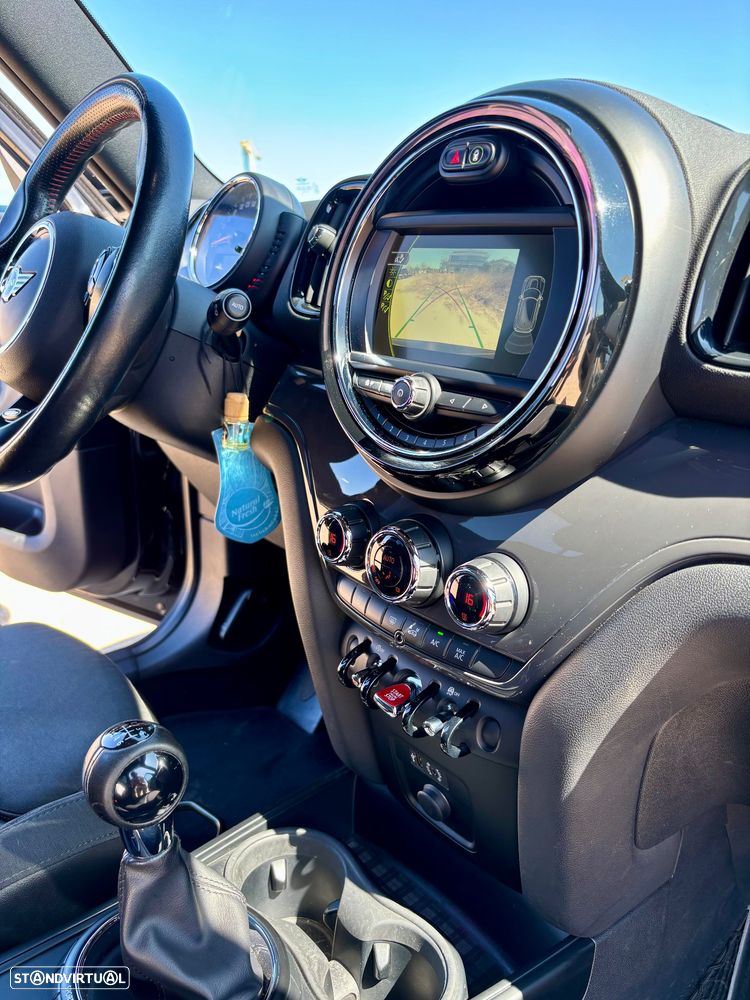 MINI Countryman Cooper D - 25