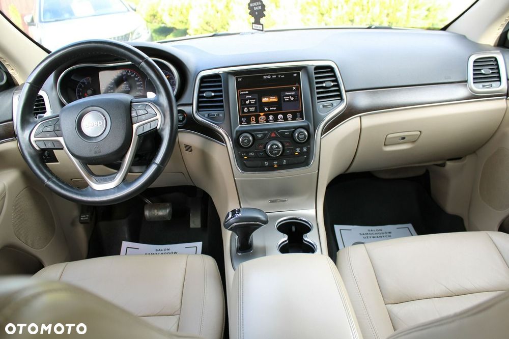 Jeep Grand Cherokee - 14