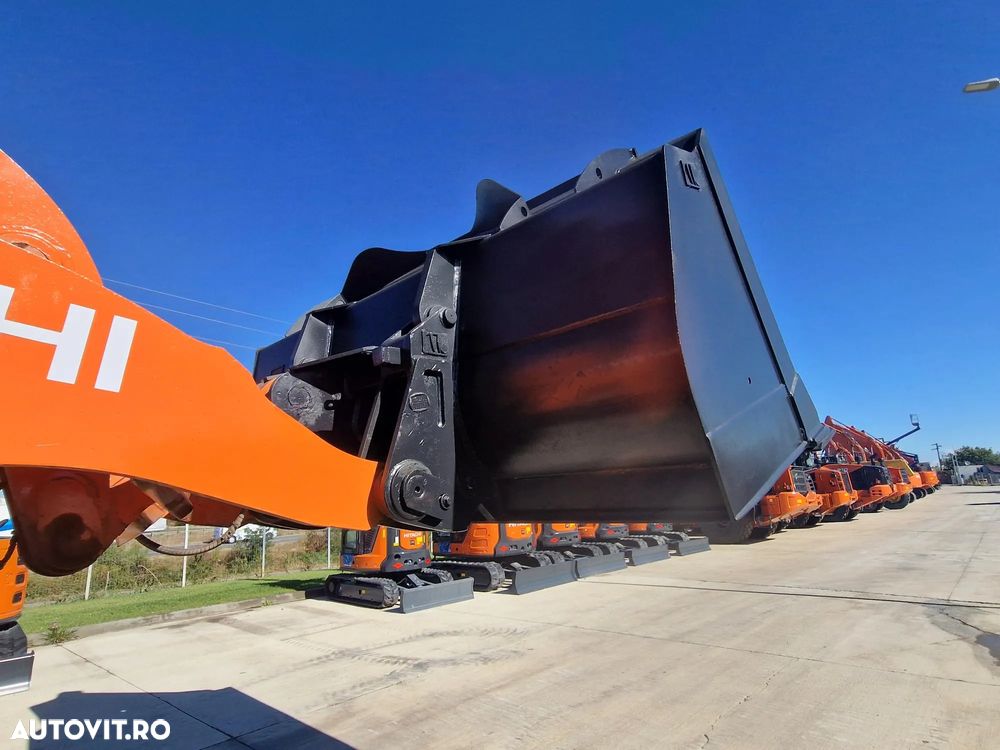 Hitachi ZW220, CUPA 3,5mc, 2018, 24.,392km, 5.880h, consum mediu 8l/h, Gresare automata, Anv MICHELIN 60% OK, ridica 15t, motor 201CP stage IV, basculare cupa la 4,2m, CUPLA RAPIDA, Posibilitate leasing 3 ani, PROMOTIE 86900 EUR+Tva - 27