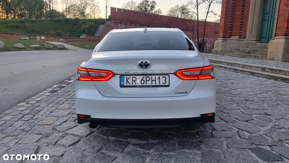 Toyota Camry 2.5 Hybrid Executive CVT - 4