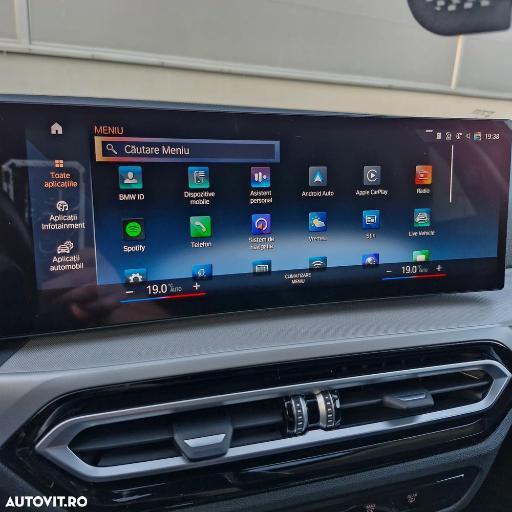 BMW Seria 3 318d AT MHEV - 31