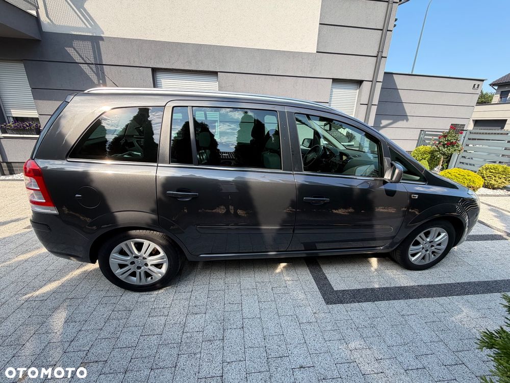 Opel Zafira 1.8 Cosmo EU5 - 7