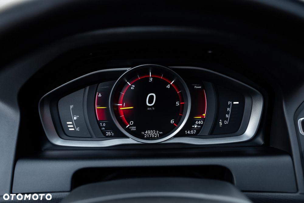 Volvo XC 60 D3 Drive-E Momentum - 29