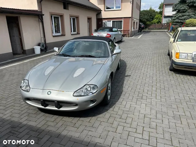 Jaguar XK8 4.0 - 24