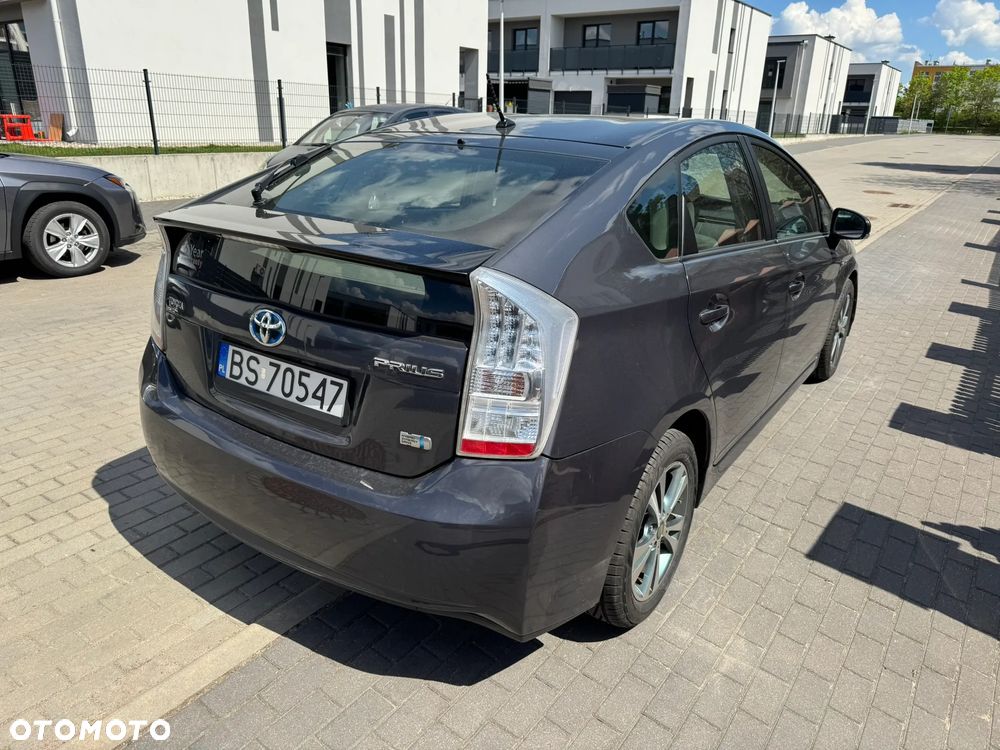 Toyota Prius 1.8 HSD Luna - 4