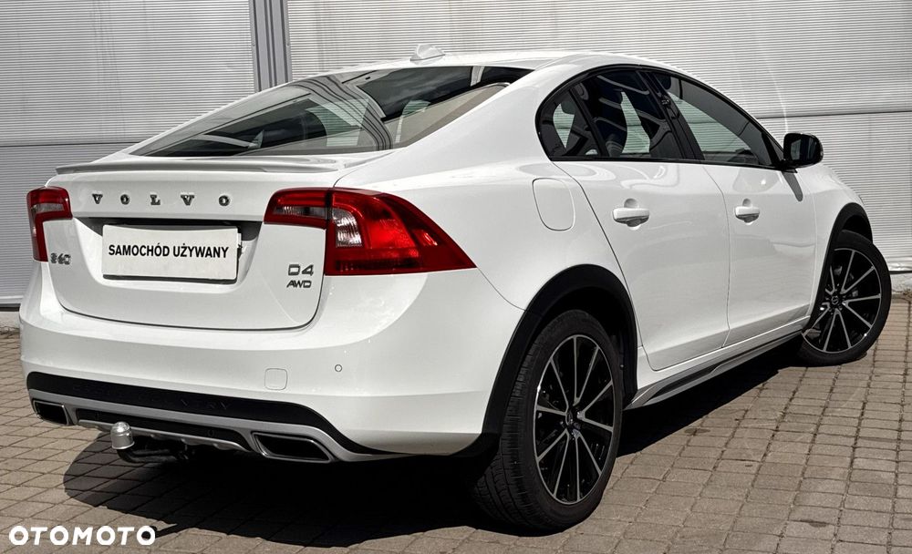 Volvo S60 Cross Country - 7