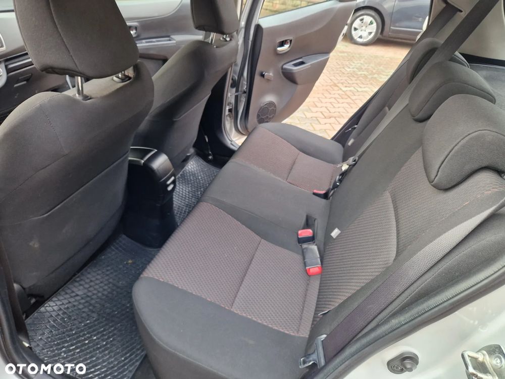 Toyota Yaris 1.33 Premium EU6 - 16