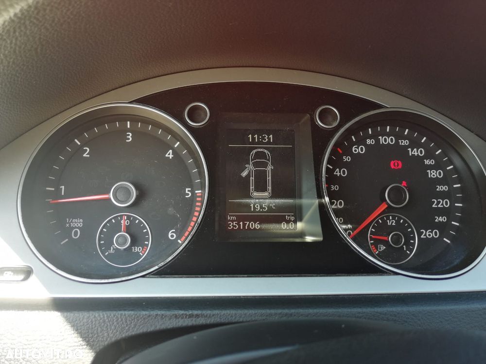 Volkswagen Passat 2010 photo 2