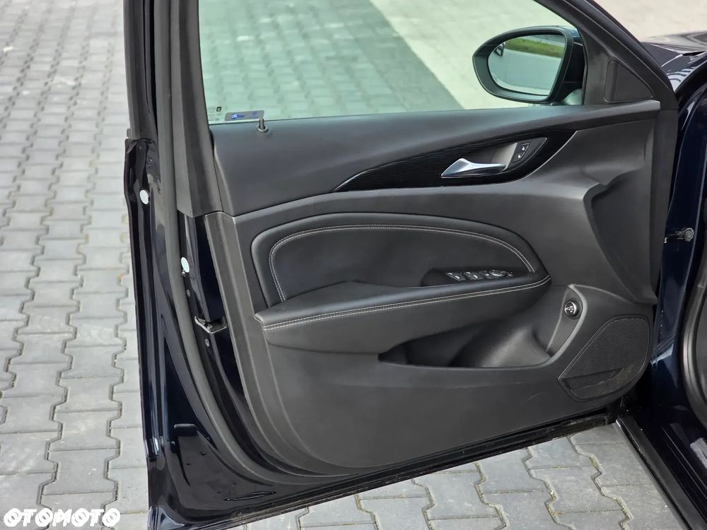 Opel Astra 1.6 CDTI Cosmo - 22