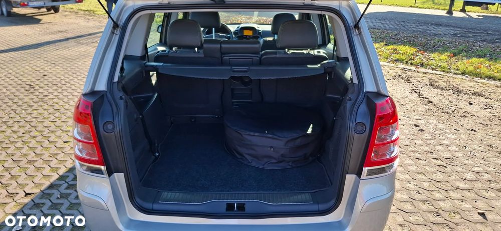 Opel Zafira 1.8 Cosmo - 17