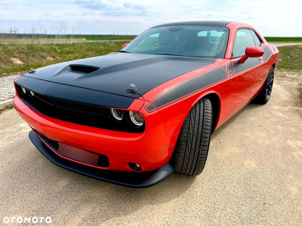 Dodge Challenger - 26