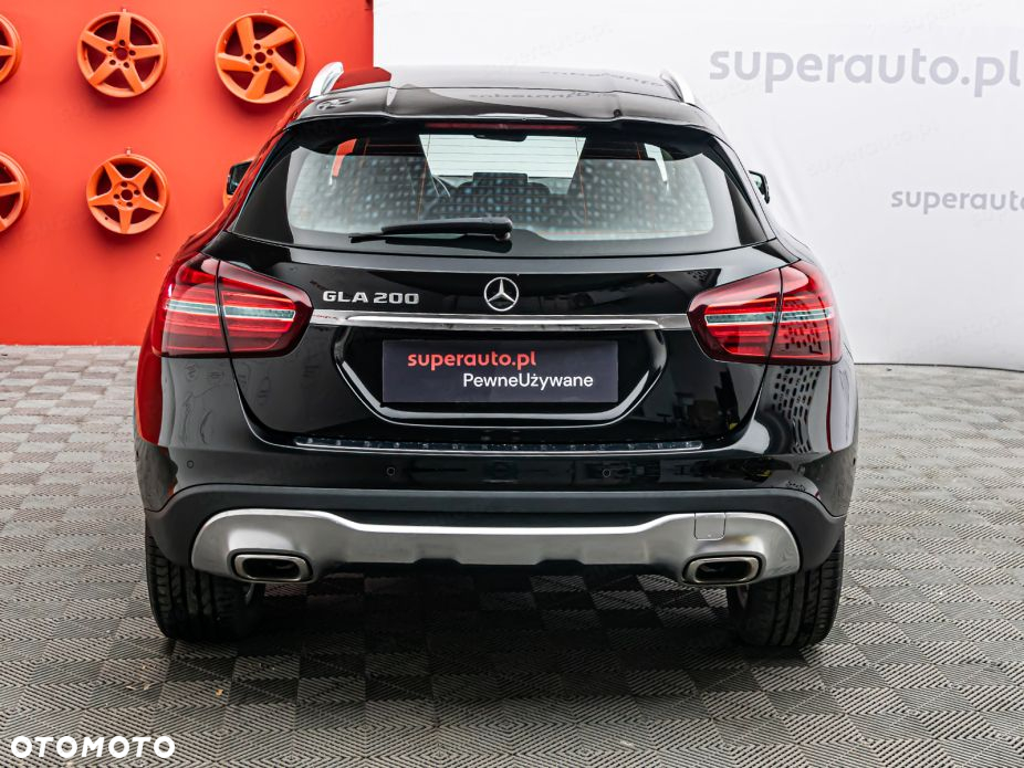 Mercedes-Benz GLA 200 7G-DCT - 6