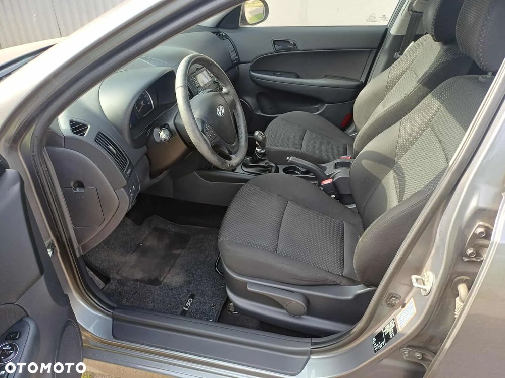 Hyundai i30 1.4 Classic + - 8