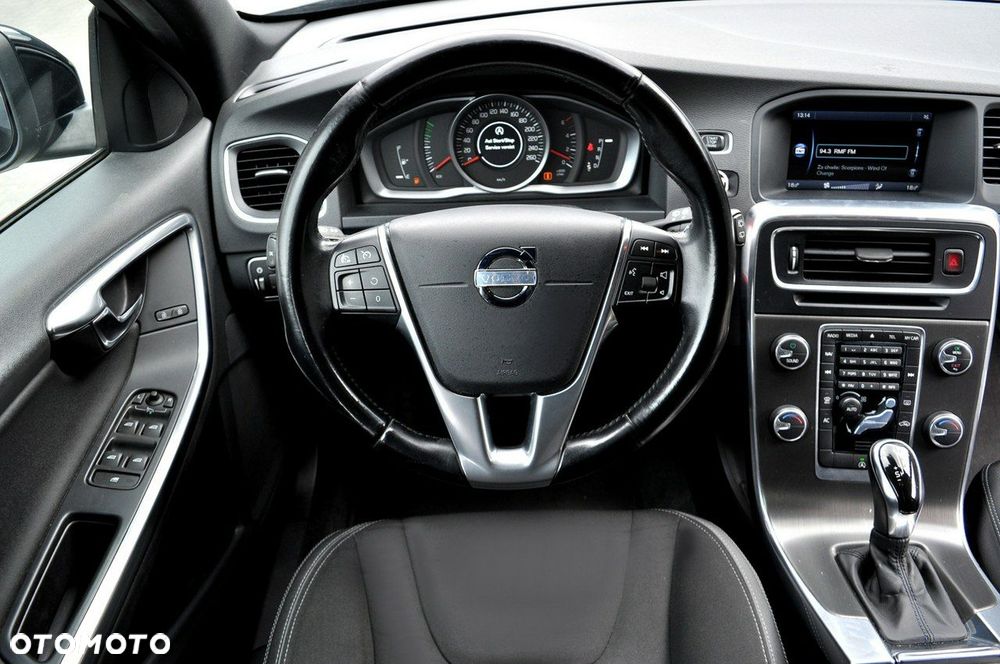 Volvo V60 D3 Geartronic Momentum - 23