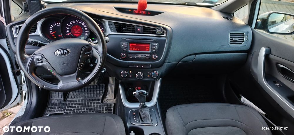 Kia Ceed 1.6 GDI M DCT - 9