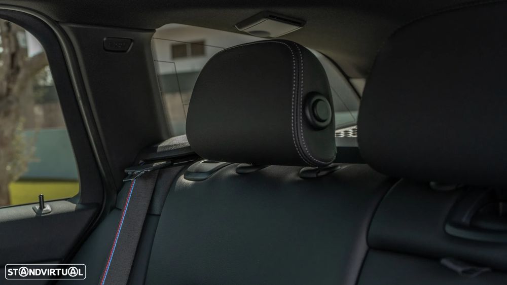 BMW 330 e Pack Desportivo M Pro Auto - 12