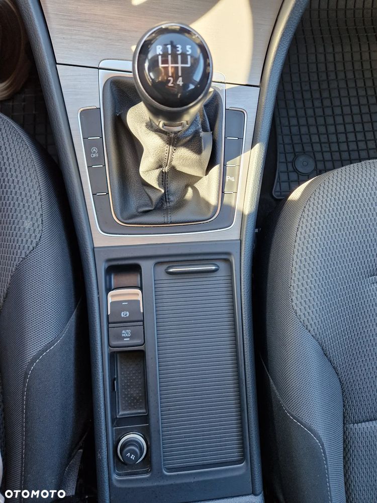 Volkswagen Golf 1.6 TDI BMT Comfortline - 14