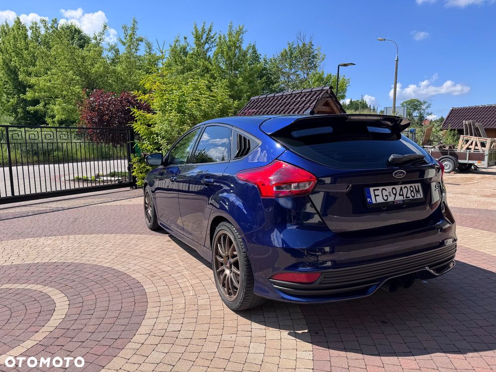 Ford Focus 2.0 EcoBoost ST - 6