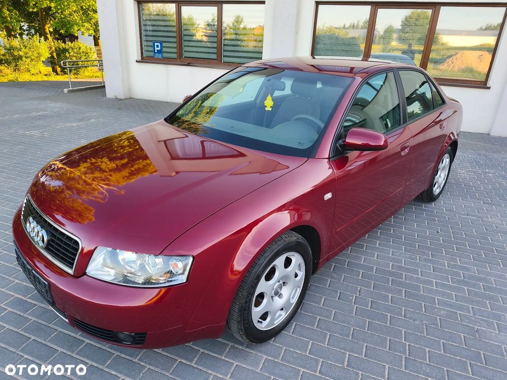 Audi A4 Limousine - 16
