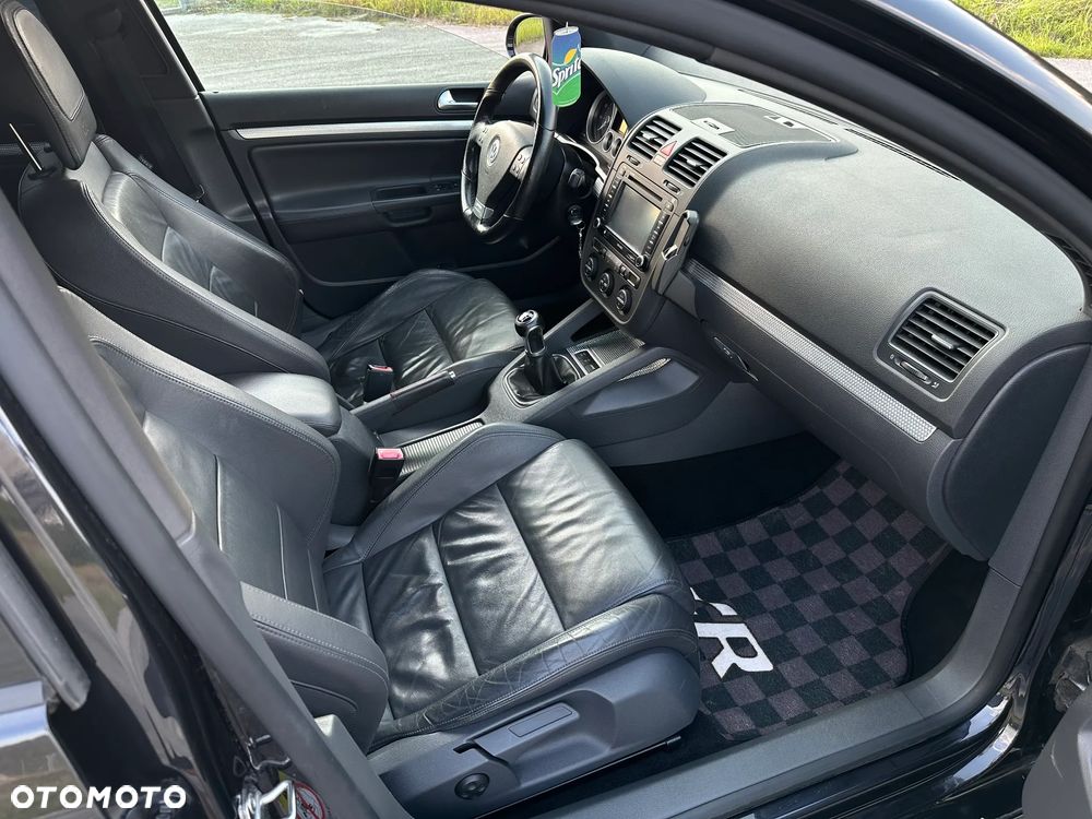 Volkswagen Golf R32 4Motion - 16