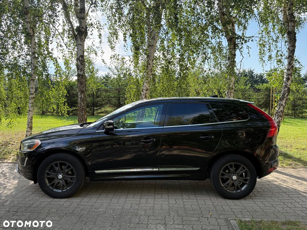 Volvo XC 60 T5 AWD Momentum - 2