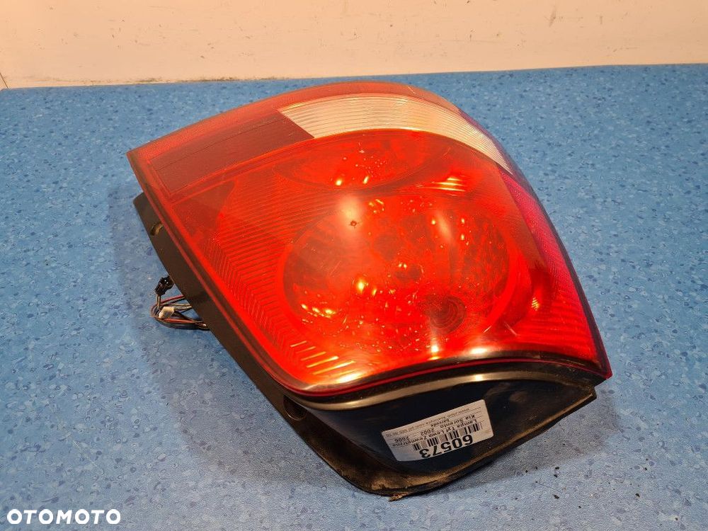 KIA SORENTO I LAMPA TYŁ LEWA ZEWNĘTRZNA - 4