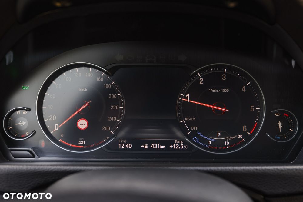 BMW Seria 3 320d xDrive Luxury Line sport - 29