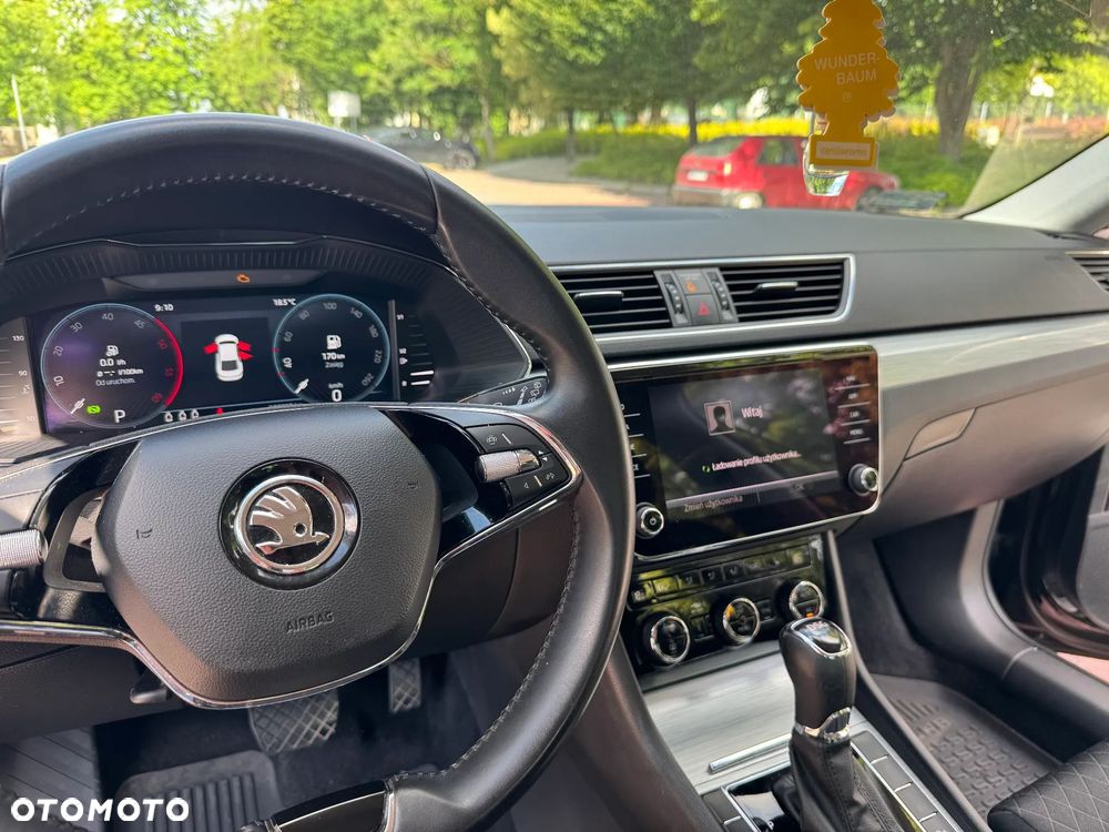Skoda Superb 2.0 TDI SCR Ambition DSG - 8