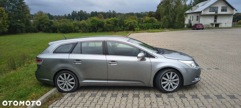 Toyota Avensis - 13