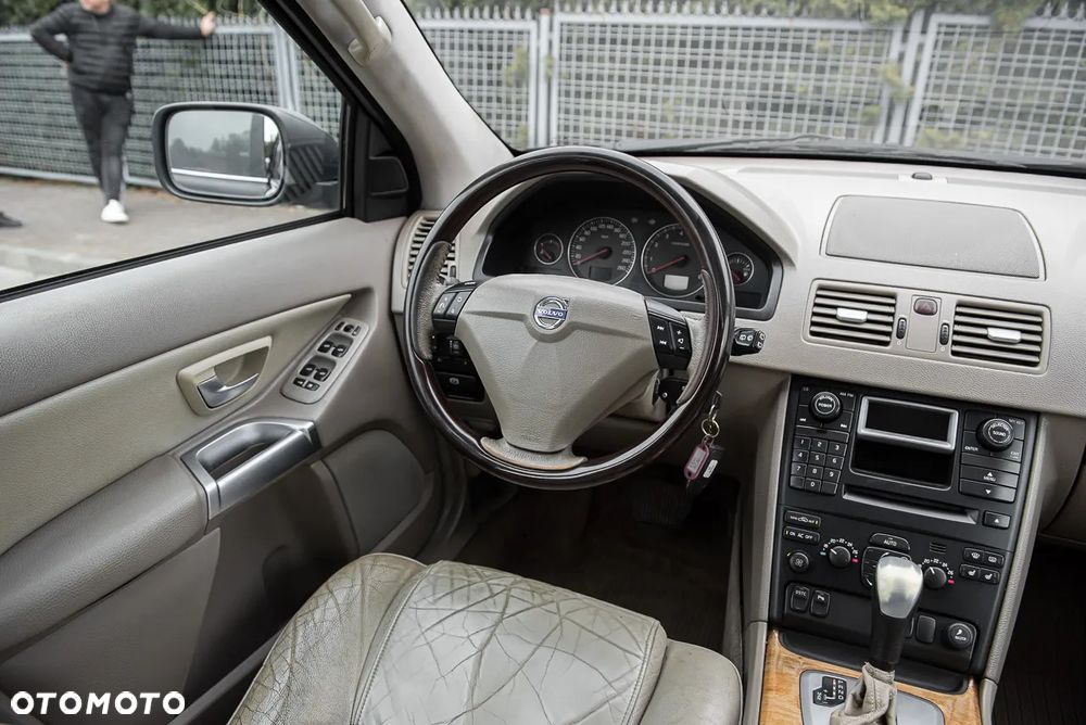 Volvo XC 90 T6 Momentum - 22