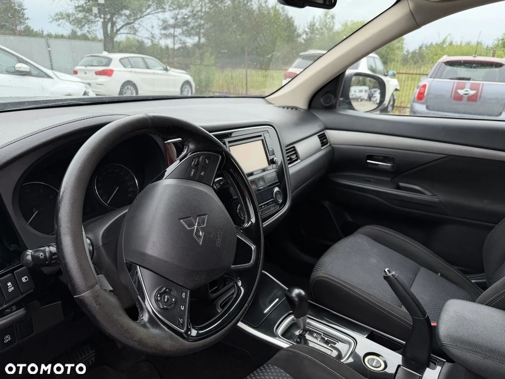 Mitsubishi Outlander 2.0 4WD CVT Diamant Edition+ - 15