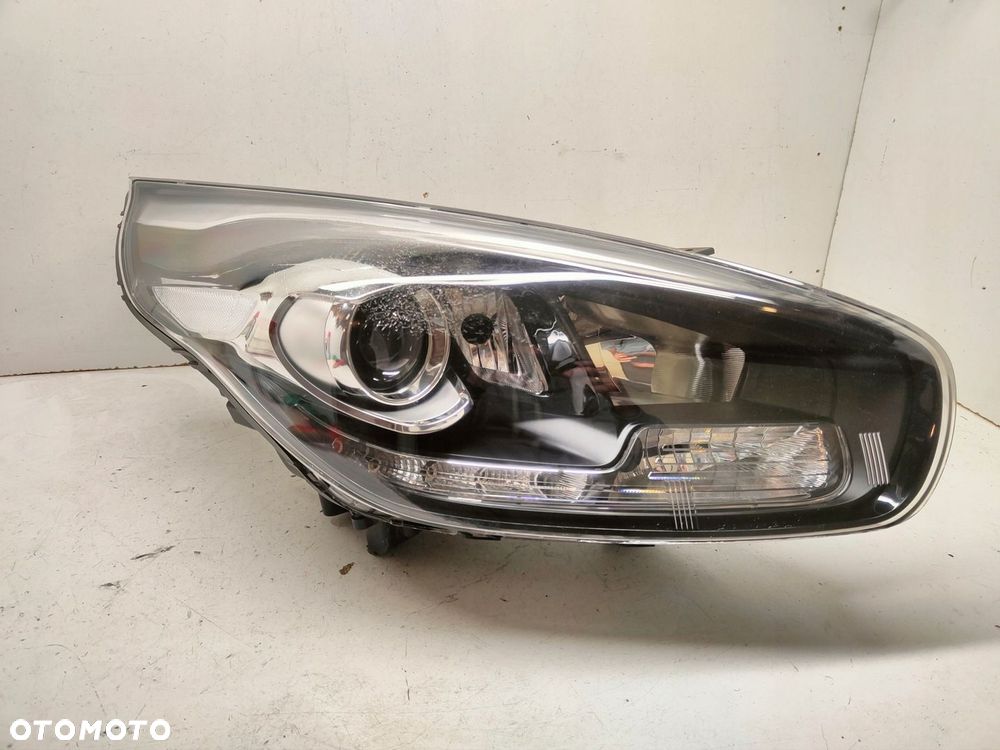 KIA CARENS IV 4 LIFT XENON Z LED LAMPA PRAWY PRZÓD 92102-A4 - 1