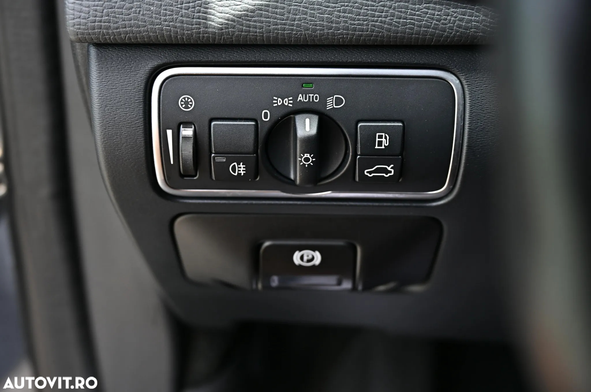 Volvo XC 60 D5 AWD Geartronic Summum - 27