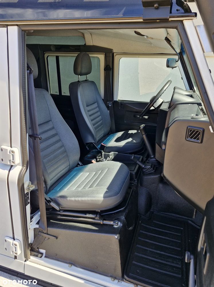 Land Rover Defender 2.2 TD4 E - 14